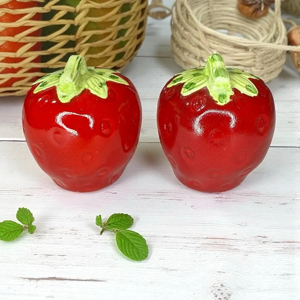 Vintage Strawberry Salt & Pepper Shakers Large Ceramic Fruit Kitchen MCM 70s‎